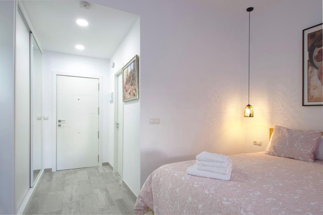 Spacious Studio In The Heart Of La Nogalera Torremolinos Kültér fotó